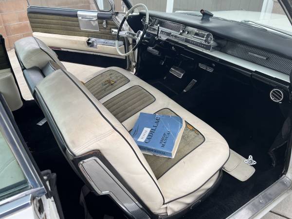 Cadillac, dovoz USA — foto 11 z 12