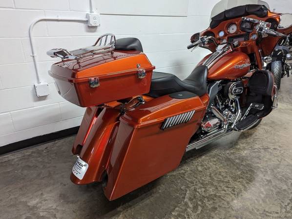 2011 Harley-Davidson, dovoz USA — foto 10 z 12