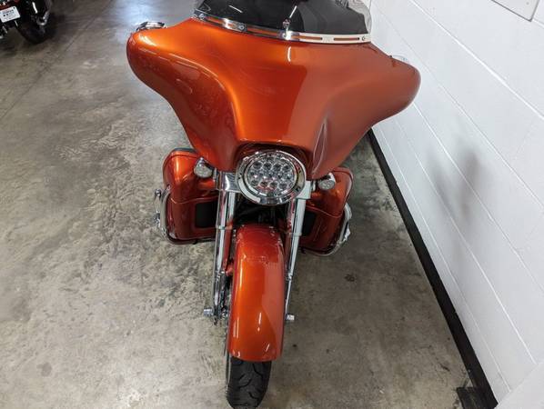 2011 Harley-Davidson, dovoz USA — foto 3 z 12