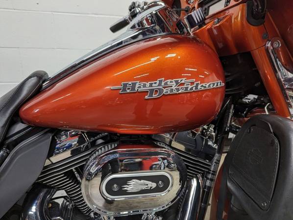 2011 Harley-Davidson, dovoz USA — foto 6 z 12