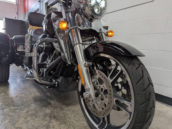 2018 Harley-Davidson, dovoz USA — foto 3 z 12