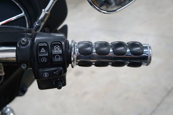 2014 Harley-Davidson, dovoz USA — foto 11 z 12