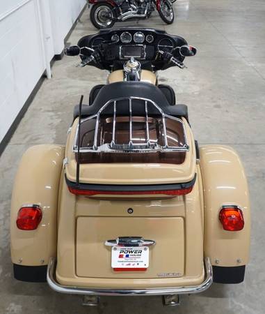 2014 Harley-Davidson, dovoz USA — foto 7 z 12