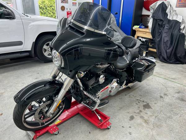 2015 Harley-Davidson, dovoz USA — foto 2 z 12