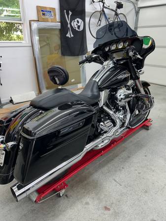 2015 Harley-Davidson, dovoz USA — foto 9 z 12