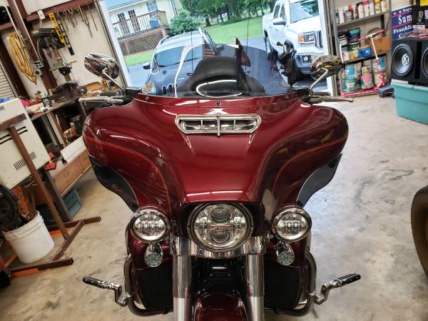 2017 Harley-Davidson, dovoz USA — foto 3 z 12