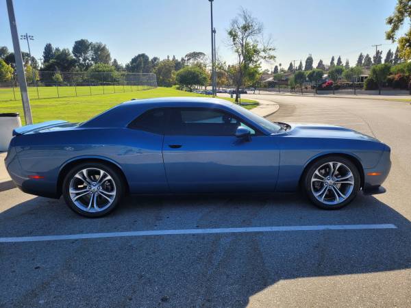 2020 Dodge, dovoz USA — foto 4 z 12