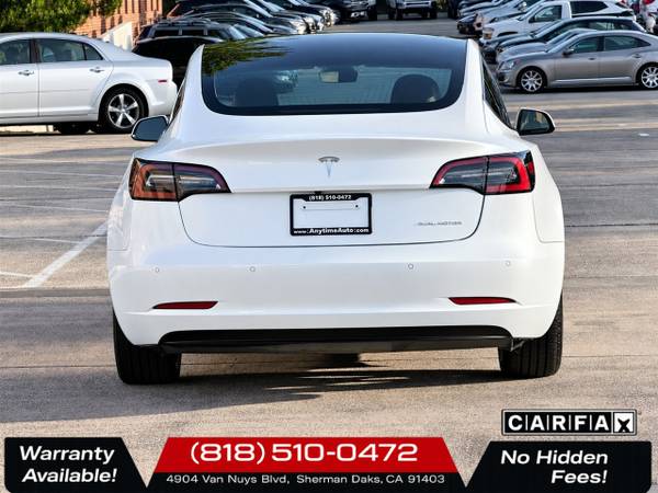 2022 Tesla, dovoz USA — foto 4 z 12