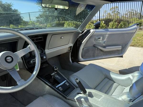 1978 Corvette Pace Car, dovoz USA — foto 4 z 10