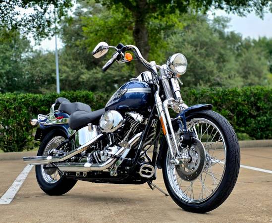 2003 Harley-Davidson, dovoz USA — foto 2 z 12