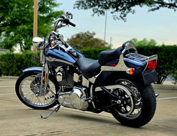 2003 Harley-Davidson, dovoz USA — foto 5 z 12