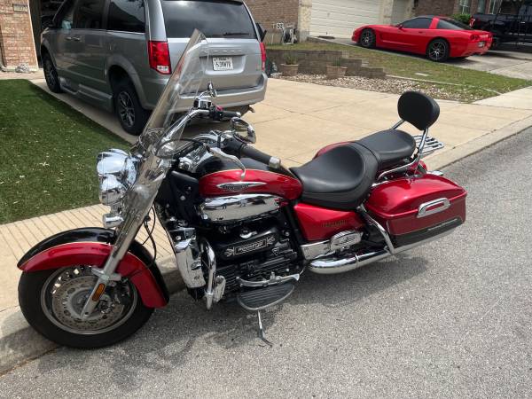 2014 Triumph, dovoz USA — foto 3 z 5