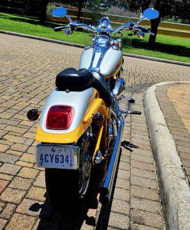 2004 Harley-Davidson, dovoz USA — foto 12 z 12