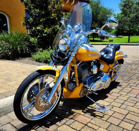 2004 Harley-Davidson, dovoz USA — foto 4 z 12