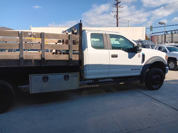 2022 Ford, dovoz USA — foto 8 z 12