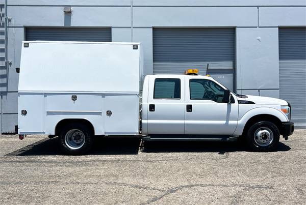 2011 Ford, dovoz USA — foto 3 z 10