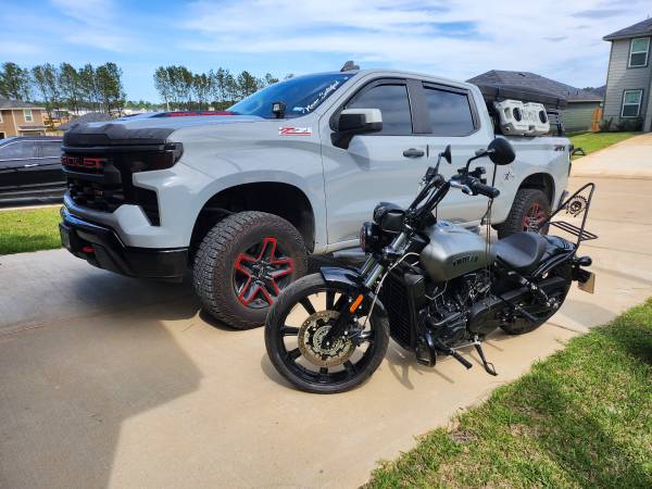 2022 Indian, dovoz USA — foto 3 z 3