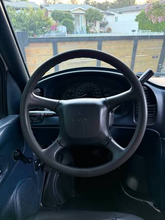 2002 GMC, dovoz USA — foto 10 z 12