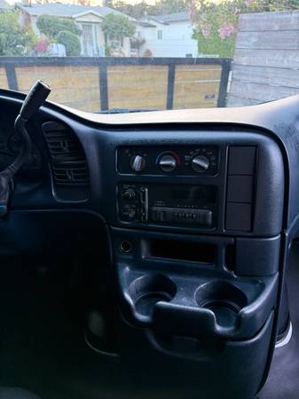 2002 GMC, dovoz USA — foto 11 z 12