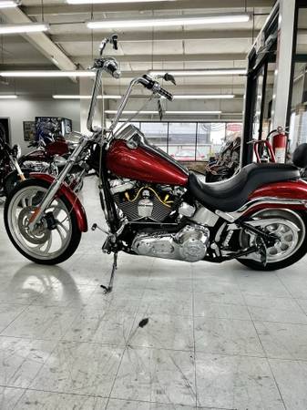 2004 Harley-Davidson, dovoz USA — foto 2 z 4