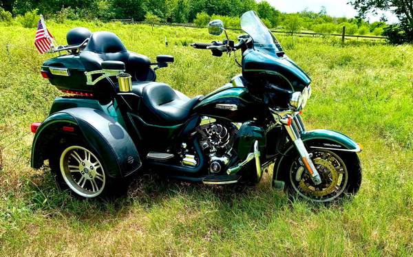 2016 Harley-Davidson, dovoz USA — foto 8 z 11