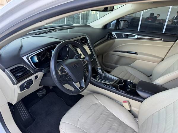 2014 Ford, dovoz USA — foto 12 z 12