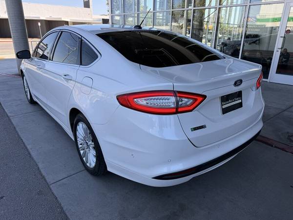 2014 Ford, dovoz USA — foto 4 z 12