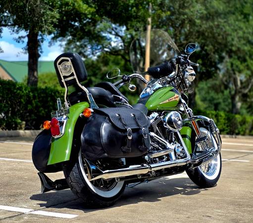2003 Harley-Davidson, dovoz USA — foto 4 z 12