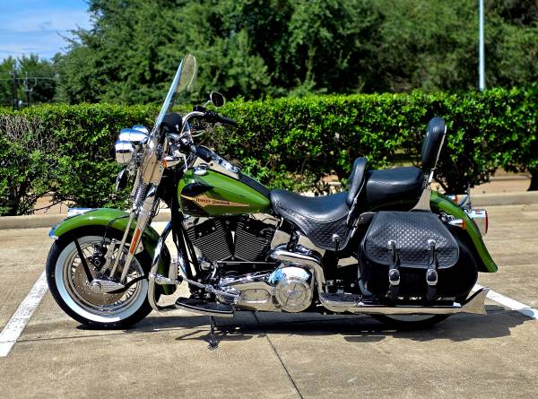 2003 Harley-Davidson, dovoz USA — foto 5 z 12
