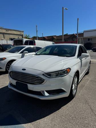 2018 Ford, dovoz USA — foto 2 z 10