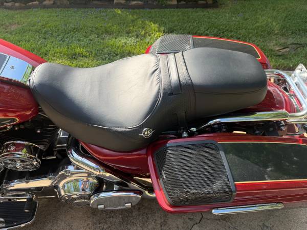 2007 Harley-Davidson, dovoz USA — foto 3 z 8