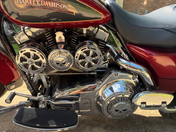 2007 Harley-Davidson, dovoz USA — foto 6 z 8