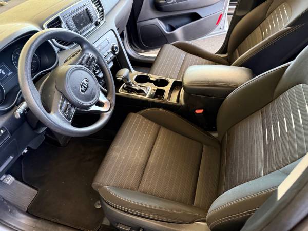 2017 Kia, dovoz USA — foto 12 z 12