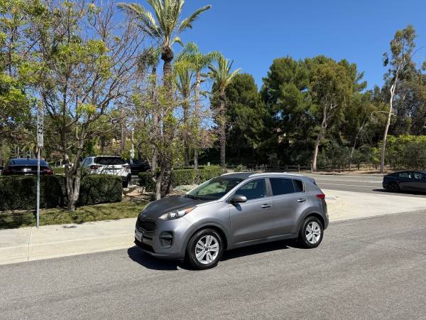 2017 Kia, dovoz USA — foto 2 z 12