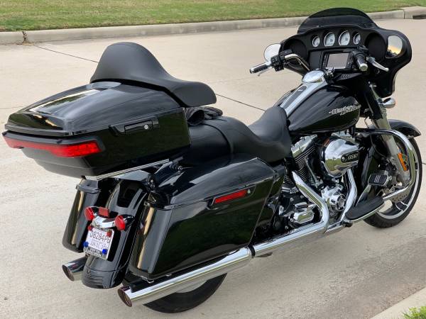 2012 Harley-Davidson, dovoz USA — foto 2 z 8