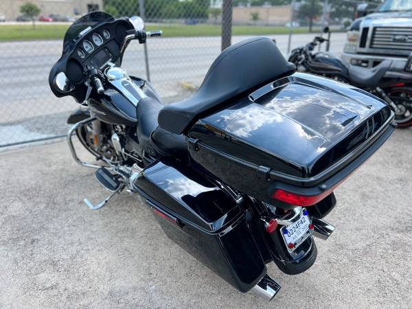 2012 Harley-Davidson, dovoz USA — foto 5 z 8