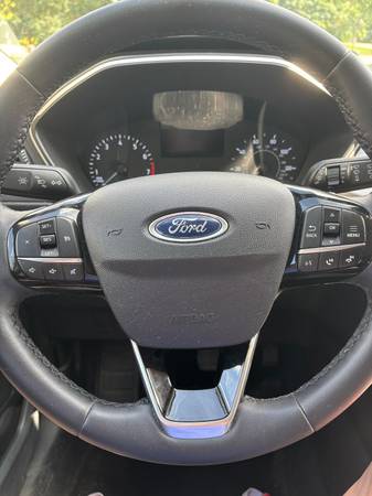 2021 Ford, dovoz USA — foto 6 z 12