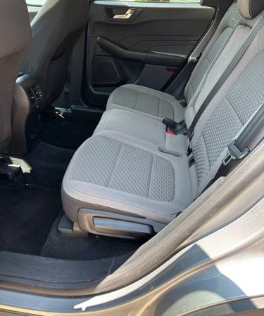 2021 Ford, dovoz USA — foto 9 z 12