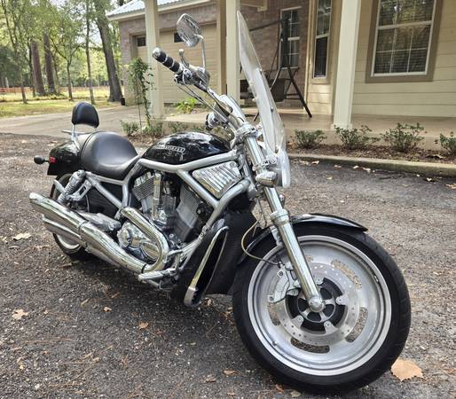 2007 Harley-Davidson, dovoz USA — foto 3 z 7