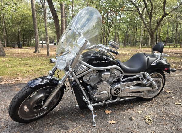 2007 Harley-Davidson, dovoz USA — foto 6 z 7