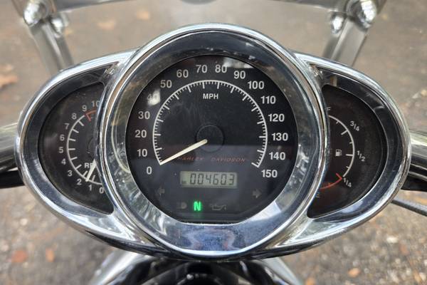 2007 Harley-Davidson, dovoz USA — foto 7 z 7