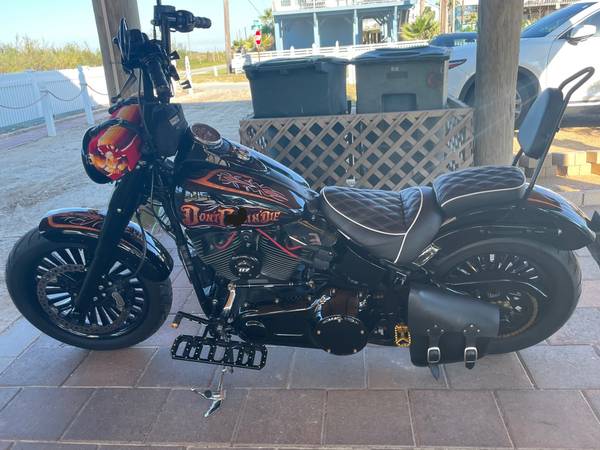 2016 Harley-Davidson, dovoz USA — foto 3 z 12