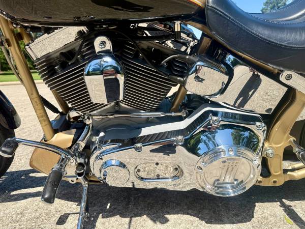 2003 Harley-Davidson, dovoz USA — foto 12 z 12