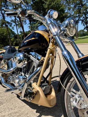 2003 Harley-Davidson, dovoz USA — foto 8 z 12