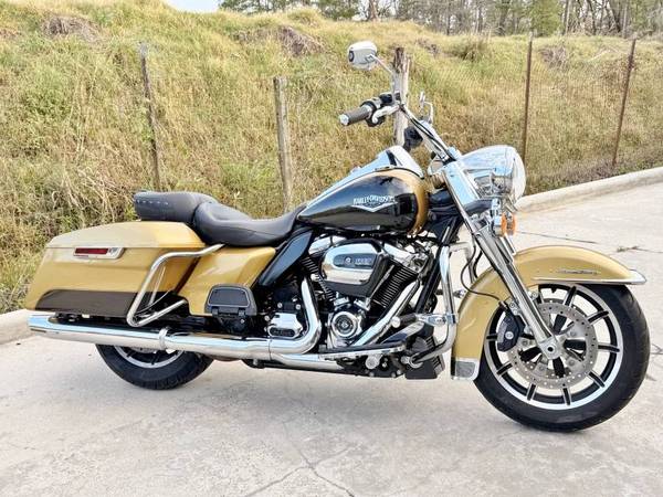 2017 Harley-Davidson, dovoz USA — foto 2 z 12