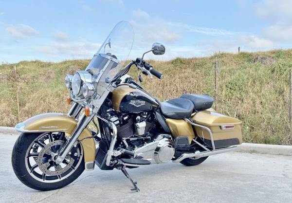 2017 Harley-Davidson, dovoz USA — foto 3 z 12