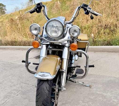 2017 Harley-Davidson, dovoz USA — foto 7 z 12