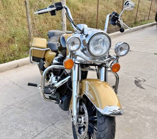 2017 Harley-Davidson, dovoz USA — foto 9 z 12