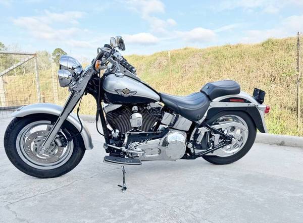 2003 Harley-Davidson, dovoz USA — foto 2 z 11