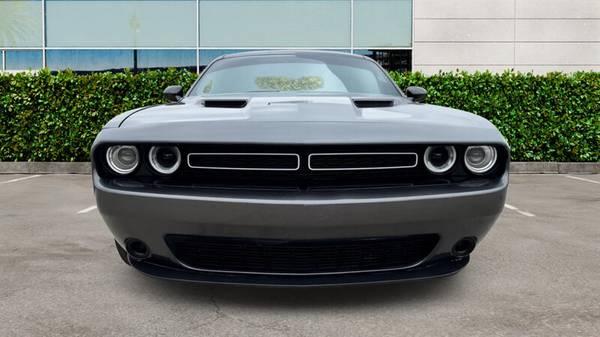 2020 Dodge, dovoz USA — foto 2 z 12